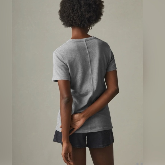 American Giant PREMIUM SLUB
CREW TEE in Cement Size S - Picture 4 of 6